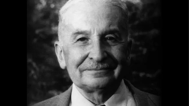 Mises smiling